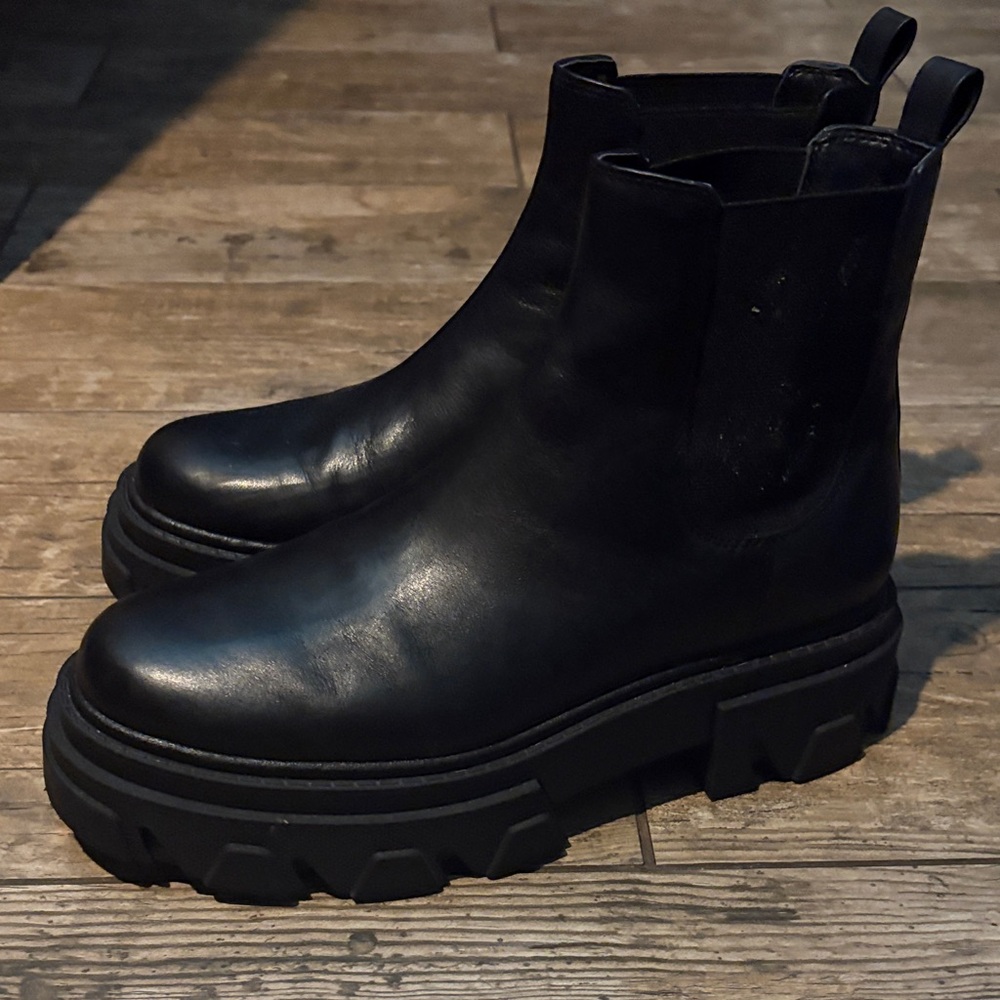Sam Edelman Black Chunky Sole Boots